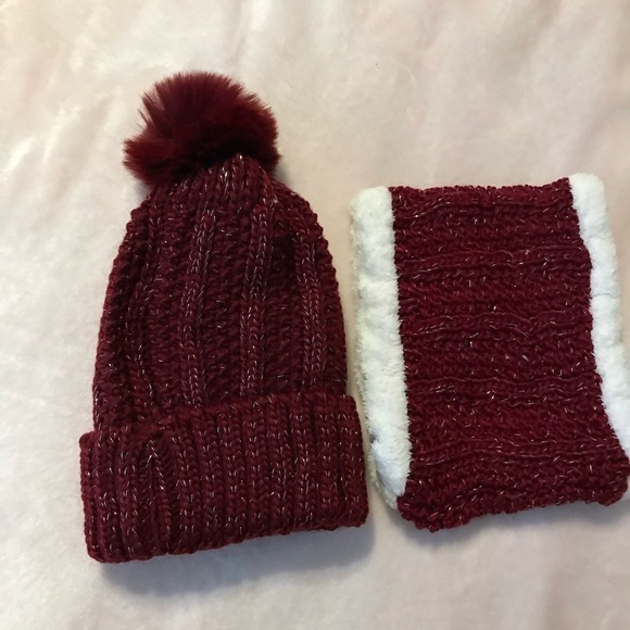 Accessories - Burgundy and metallic threads Knit Fur Hat Beanie and Scarf 2 items Set NWOT